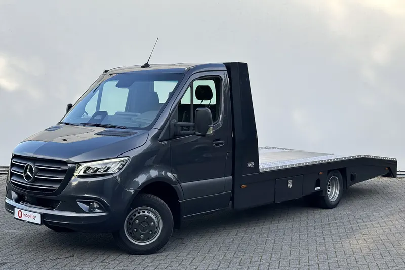 Mercedes-Benz Sprinter (2024)