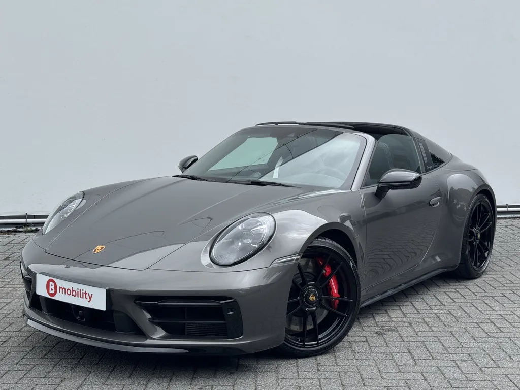 Porsche 911 (2022) — foto 1