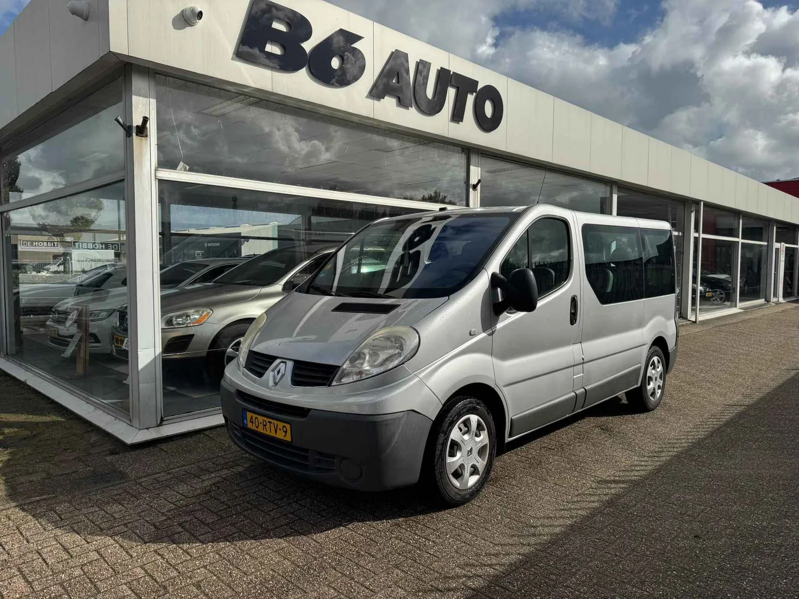Renault Trafic (2011) — foto 1