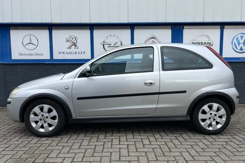 Opel Corsa (2004)