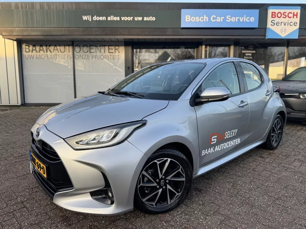 Toyota Yaris (2024) — foto 1