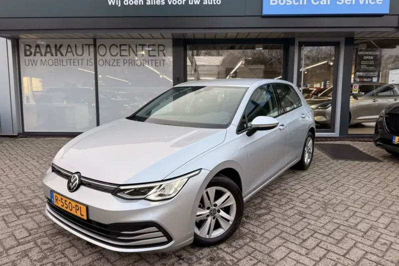 Volkswagen Golf (2022)