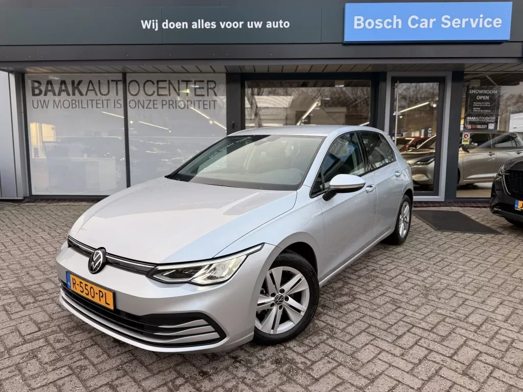 Volkswagen Golf (2022) — foto 1