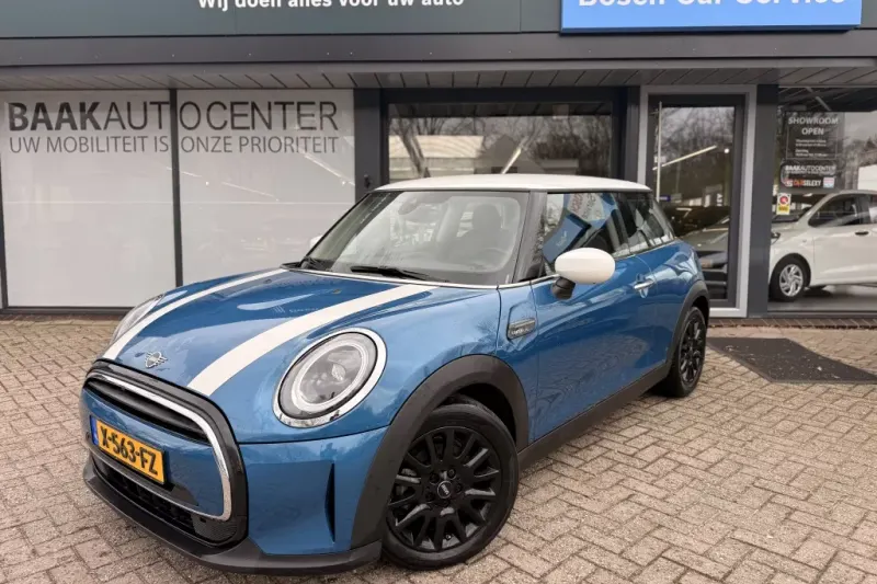 MINI Cooper (2023)