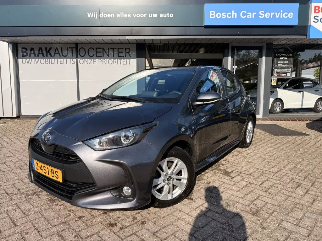 Toyota Yaris (2024) — foto 1