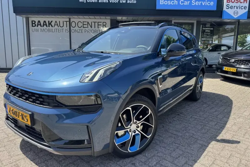 Lynk & Co 01 (2024)