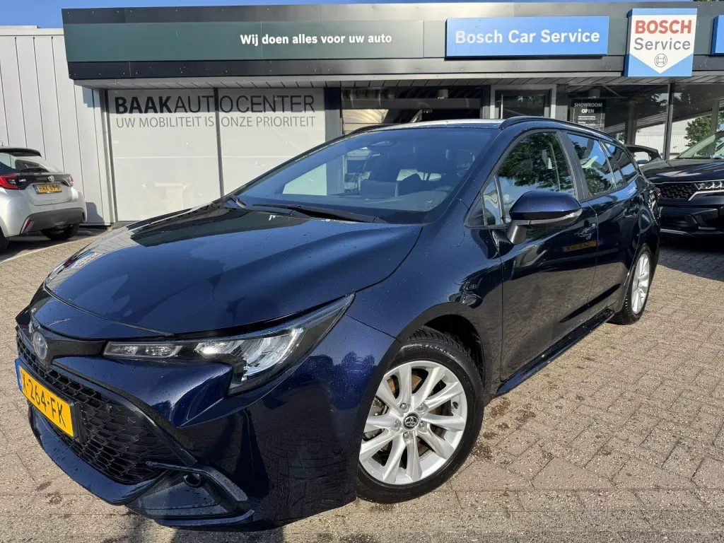 Toyota Corolla (2024) — foto 1