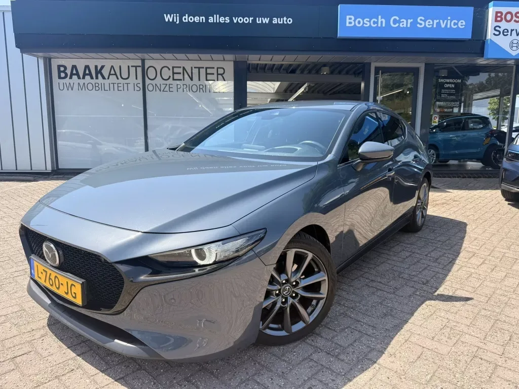 Mazda 3 (2021) — foto 1