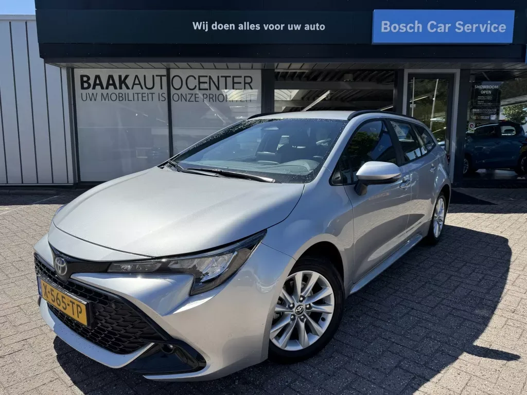 Toyota Corolla (2024) — foto 1