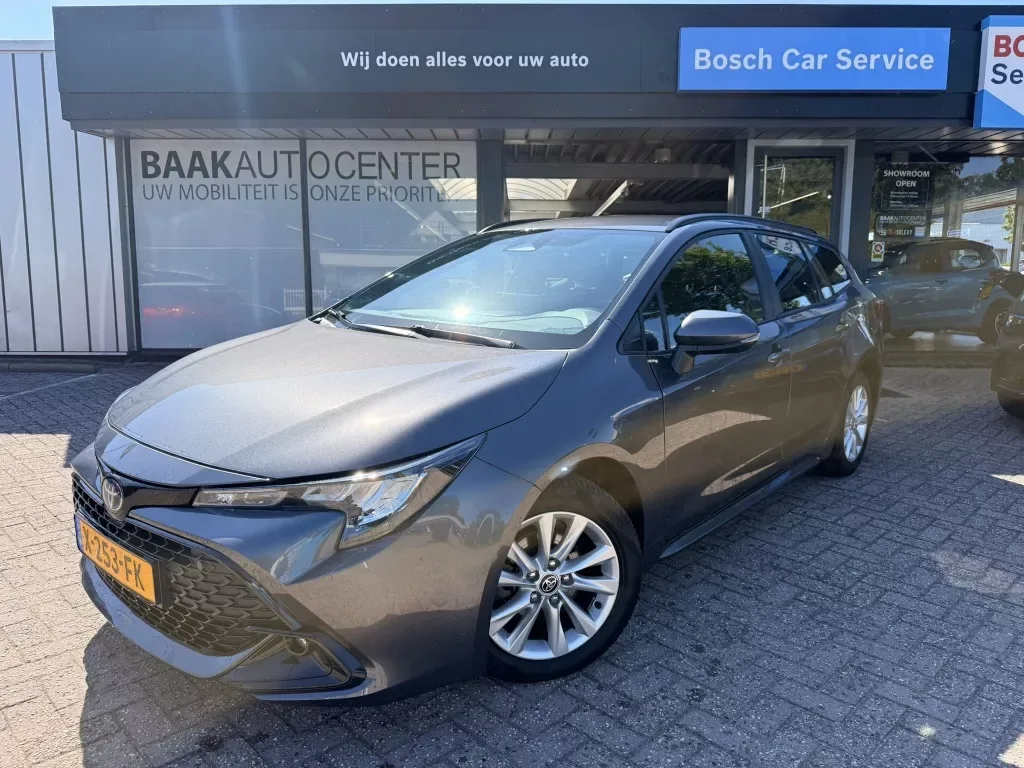Toyota Corolla (2024) — foto 1