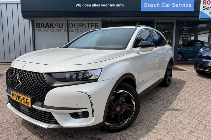 DS DS (2022)
