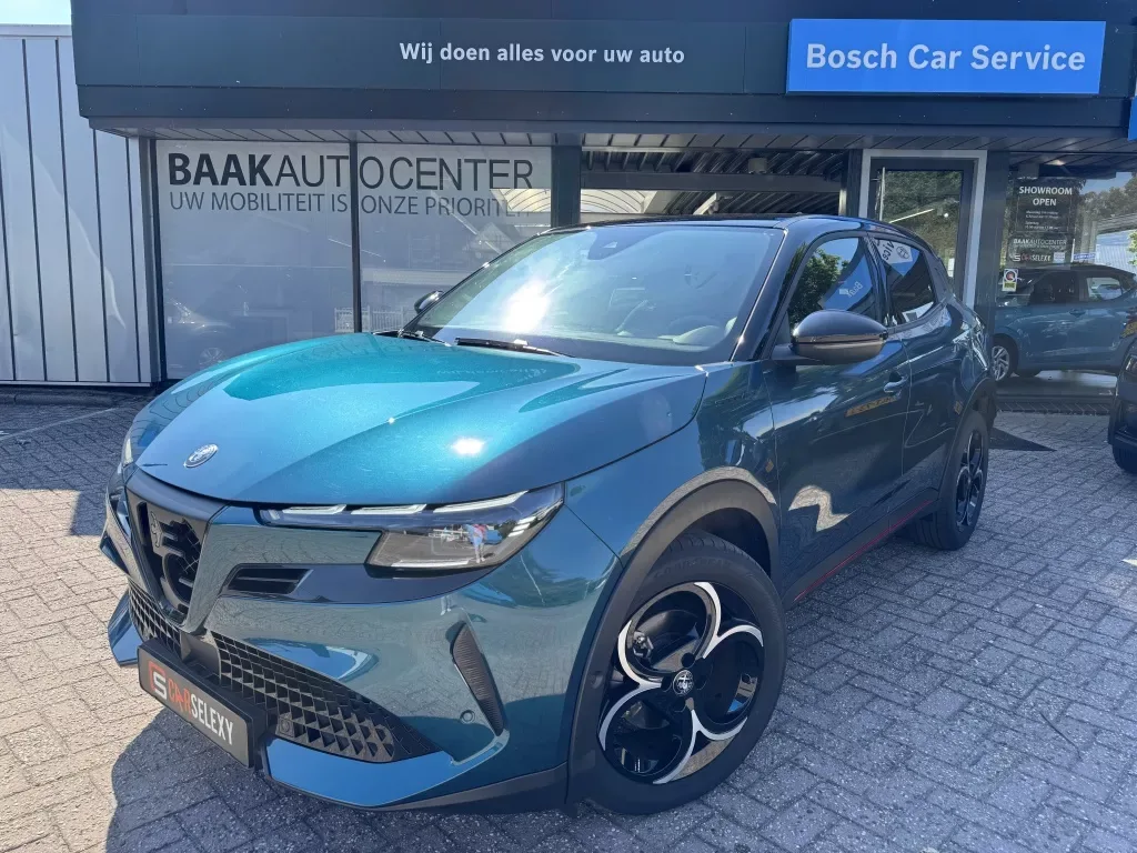 Alfa Romeo Junior (2025) — foto 1