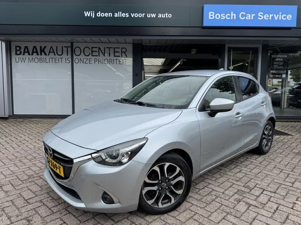 Mazda 2 (2018) — foto 1