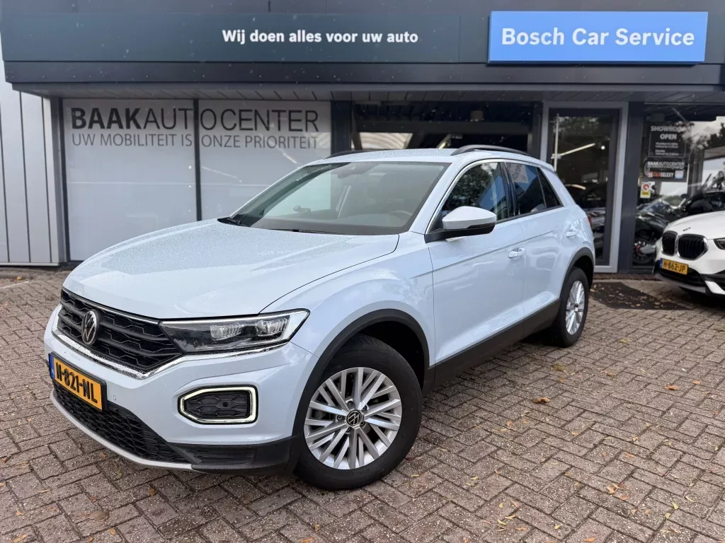 Volkswagen T-Roc (2021) — foto 1