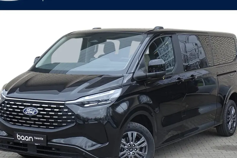 Ford Tourneo Custom (2025)