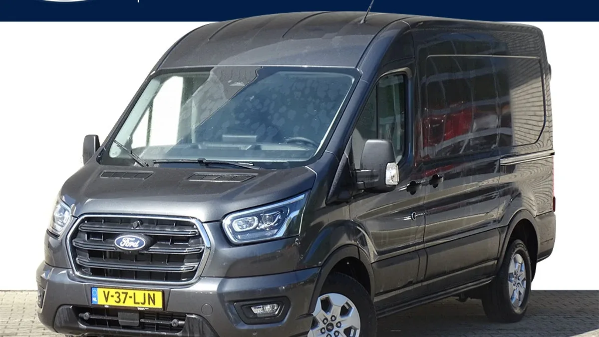 Ford Transit (2024) — foto 1
