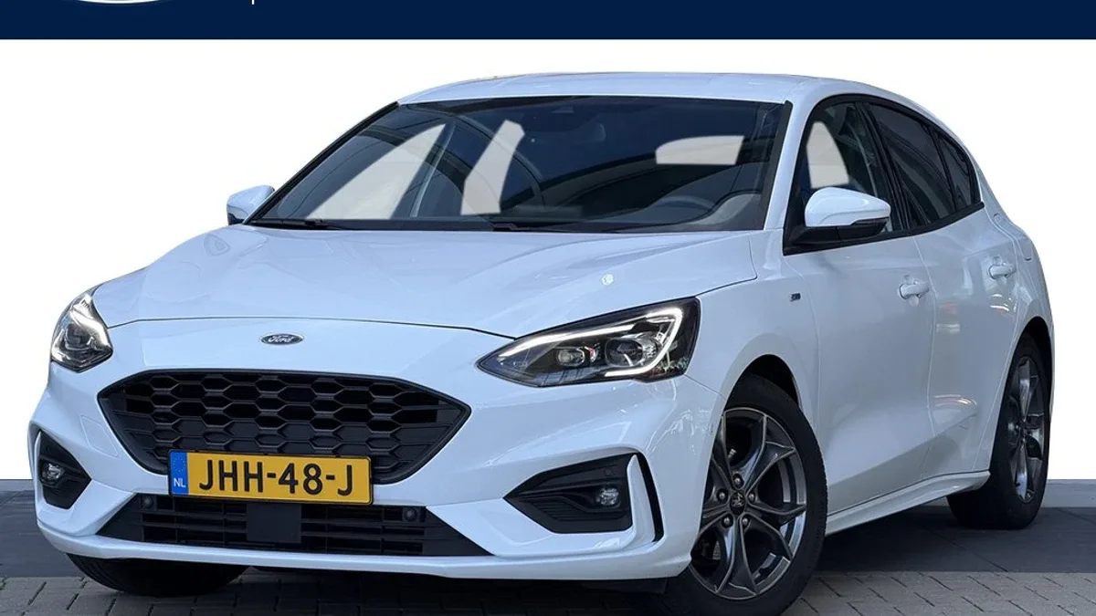 Ford Focus (2021) — foto 1