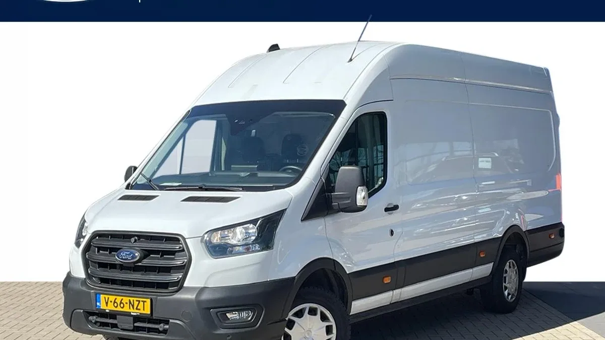 Ford Transit (2024) — foto 1