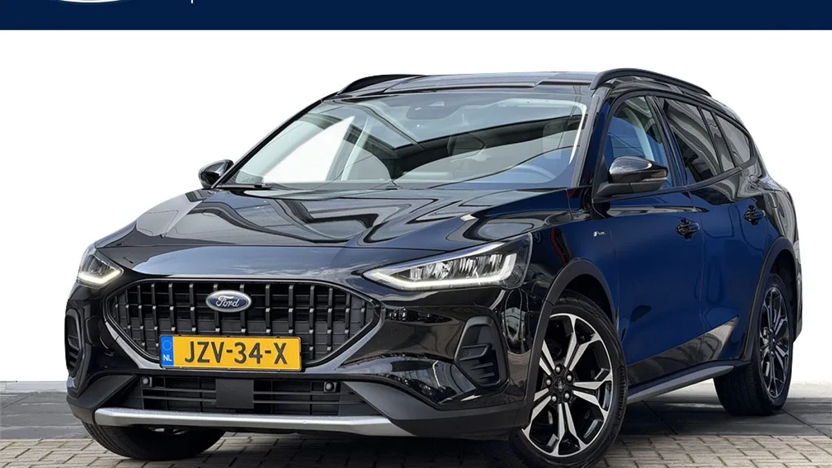 Ford Focus (2022) — foto 1