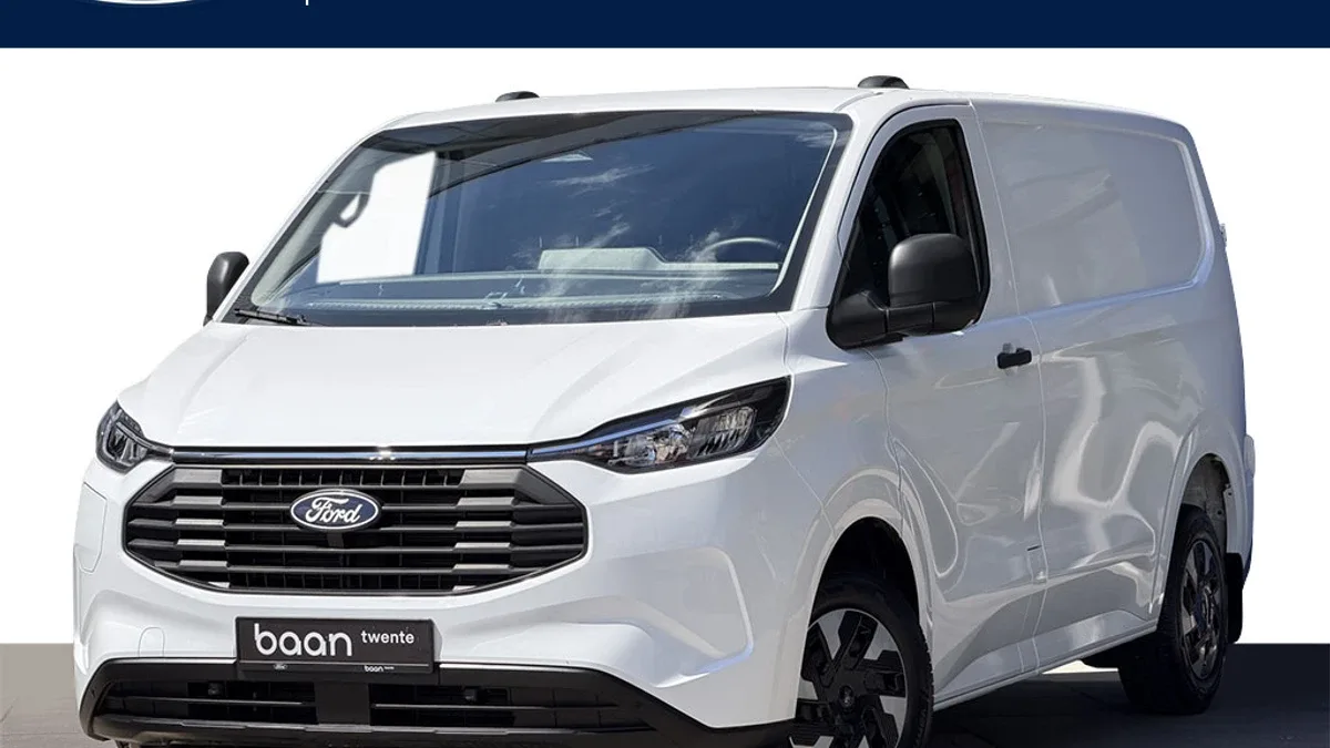 Ford Transit Custom (2025) — foto 1