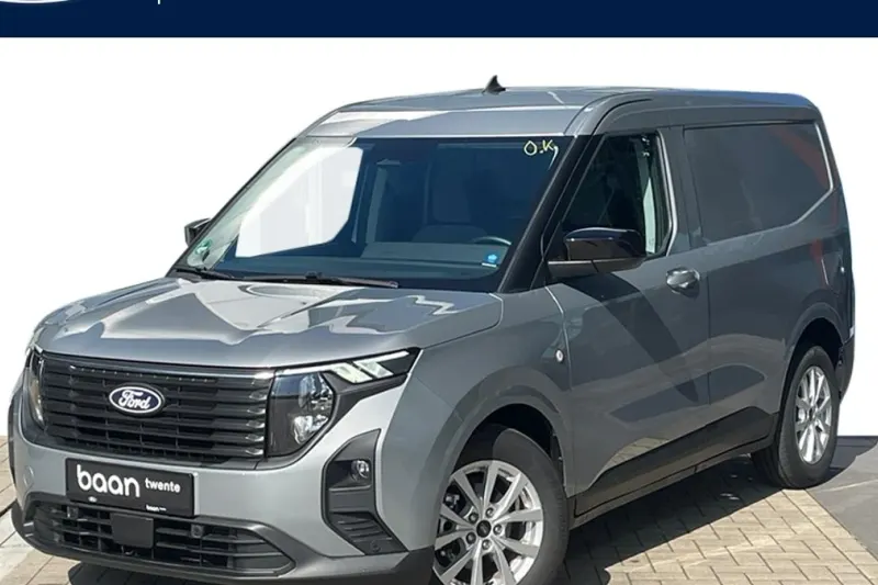 Ford Transit Courier (2023)