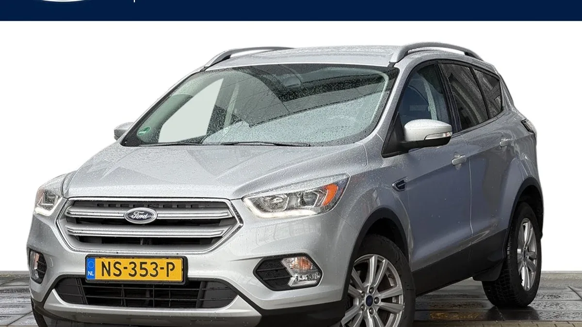 Ford Kuga (2017) — foto 1