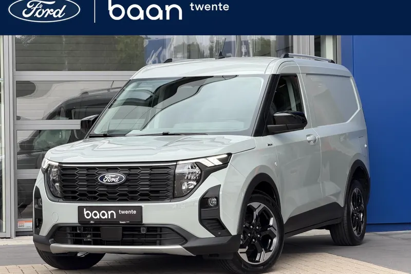Ford Transit Courier (2023)