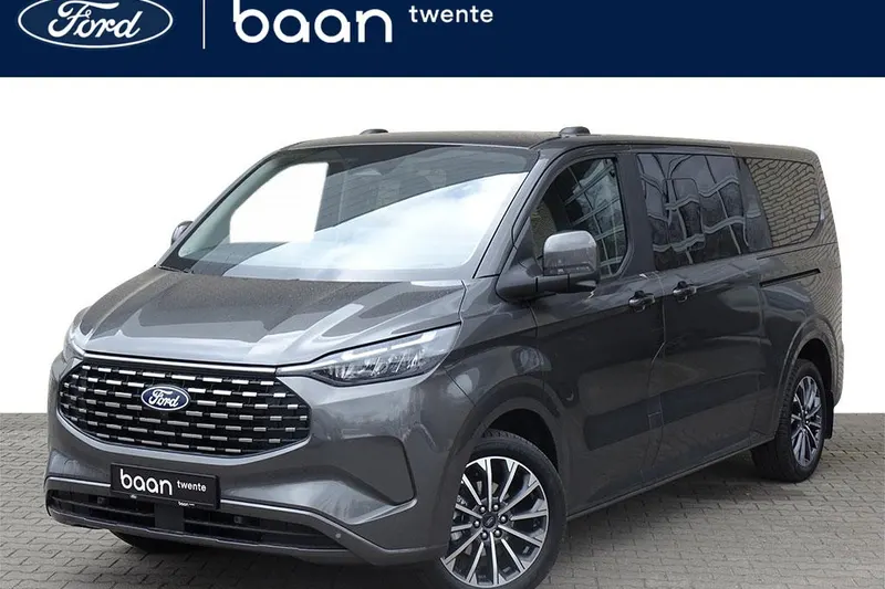 Ford Tourneo Custom (2025)