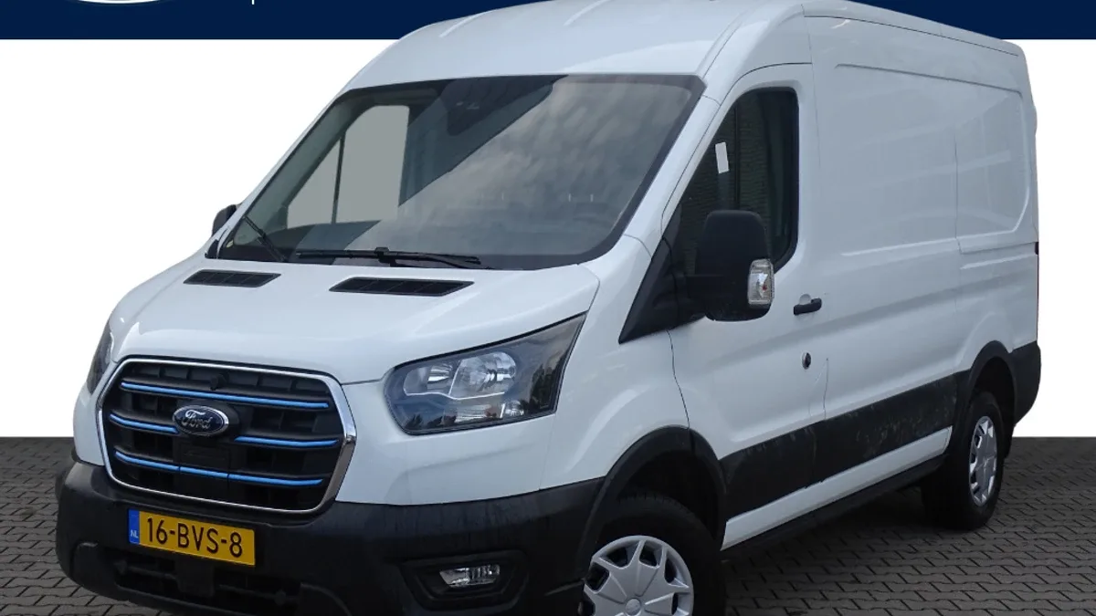 Ford E-Transit (2023) — foto 1