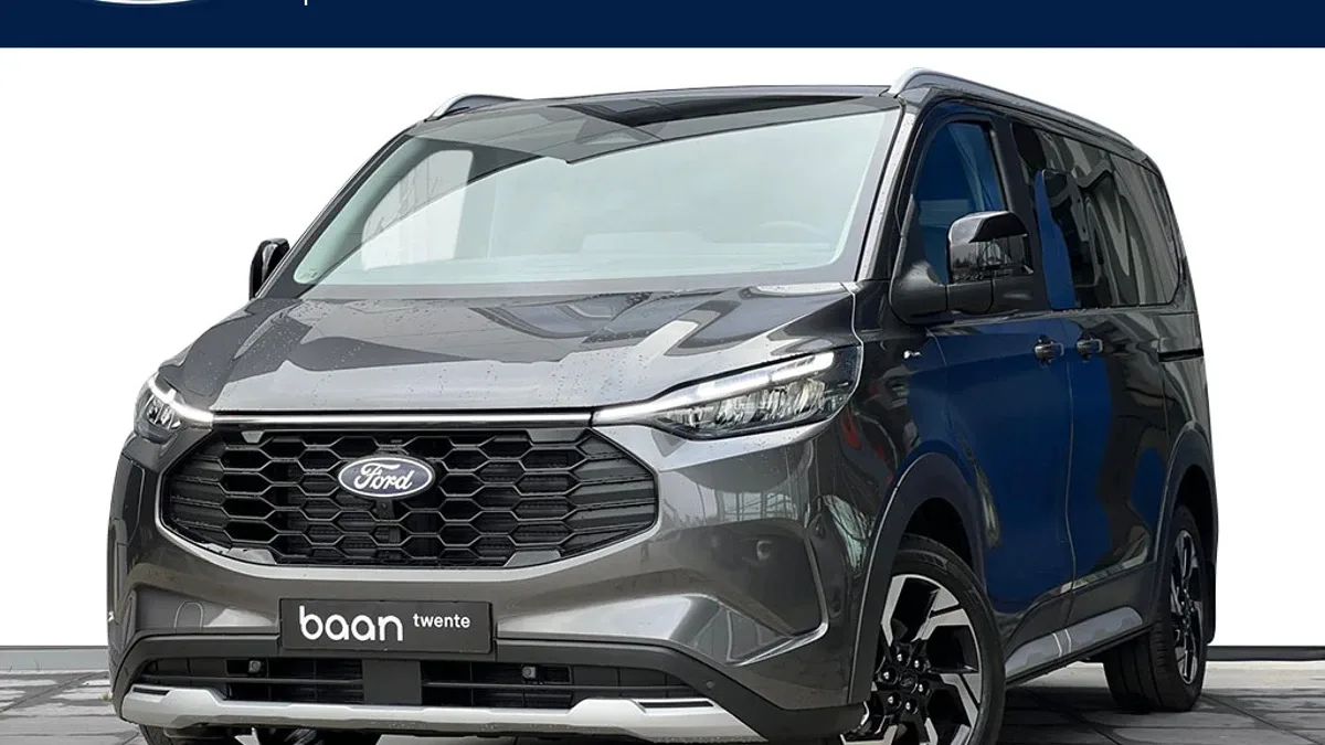 Ford Tourneo Custom (2025) — foto 1