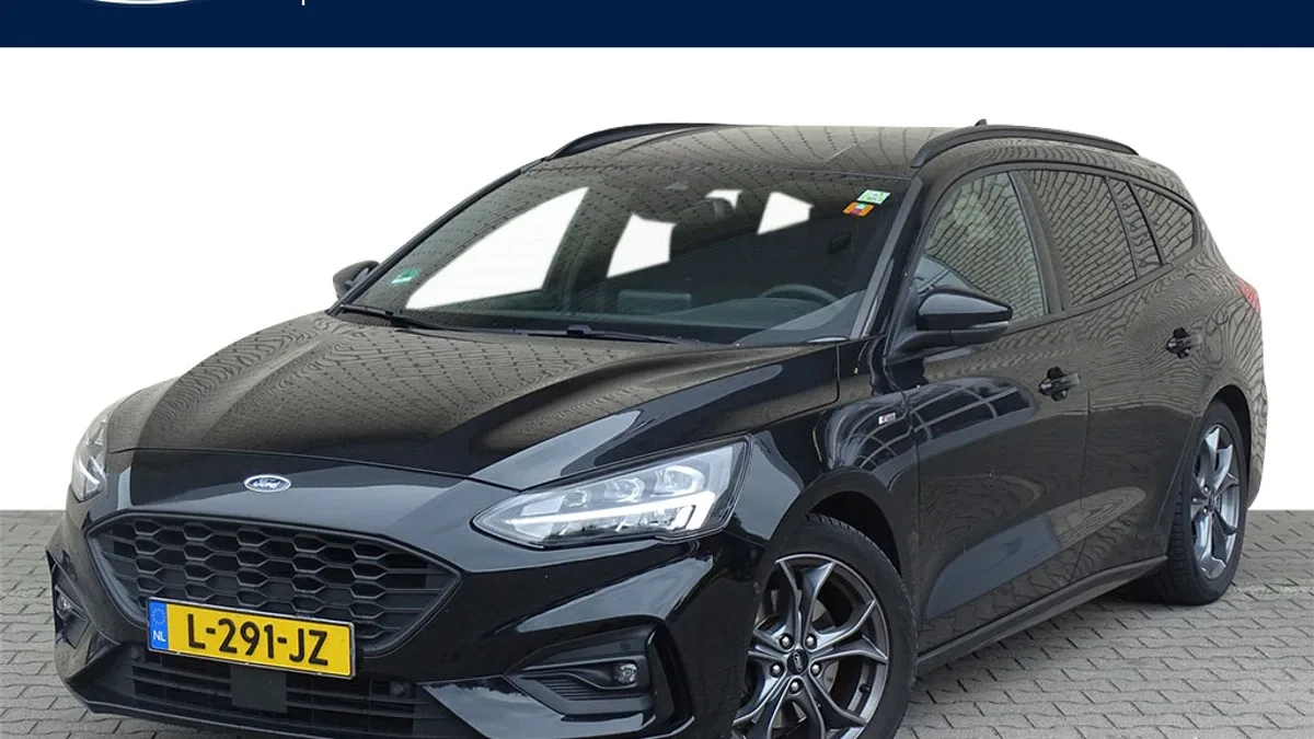 Ford Focus (2020) — foto 1