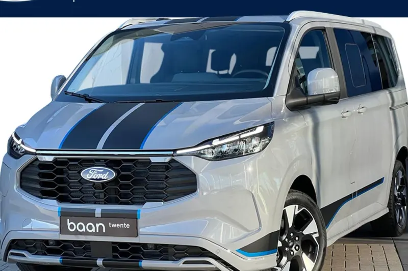 Ford Tourneo Custom (2025)