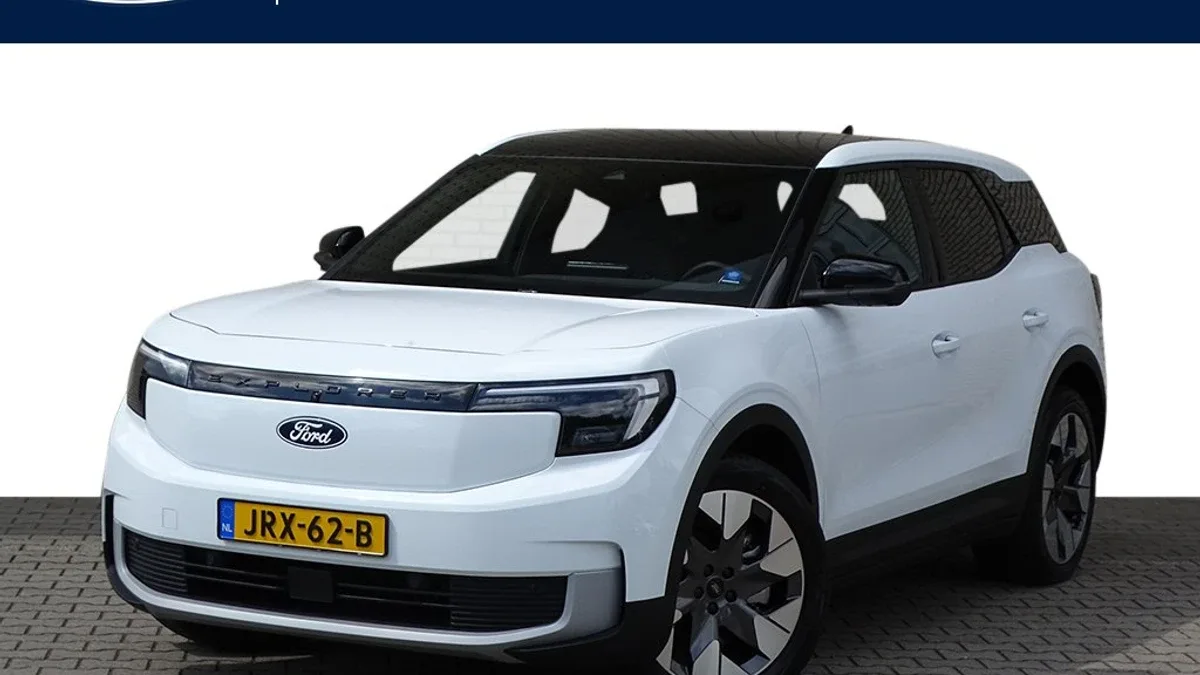 Ford Explorer (2024) — foto 1