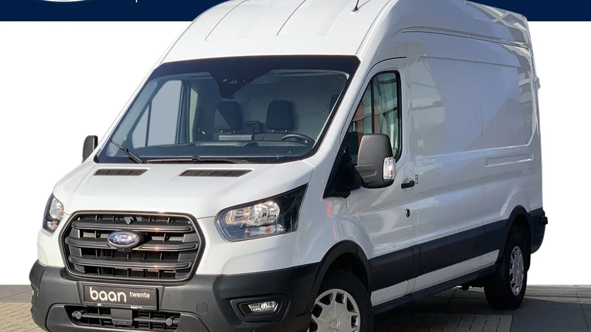Ford Transit (2024) — foto 1