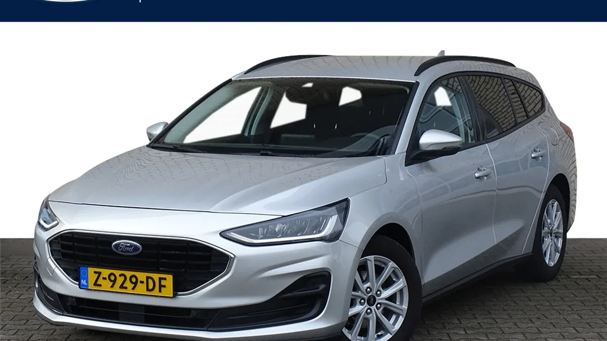 Ford Focus (2022) — foto 1