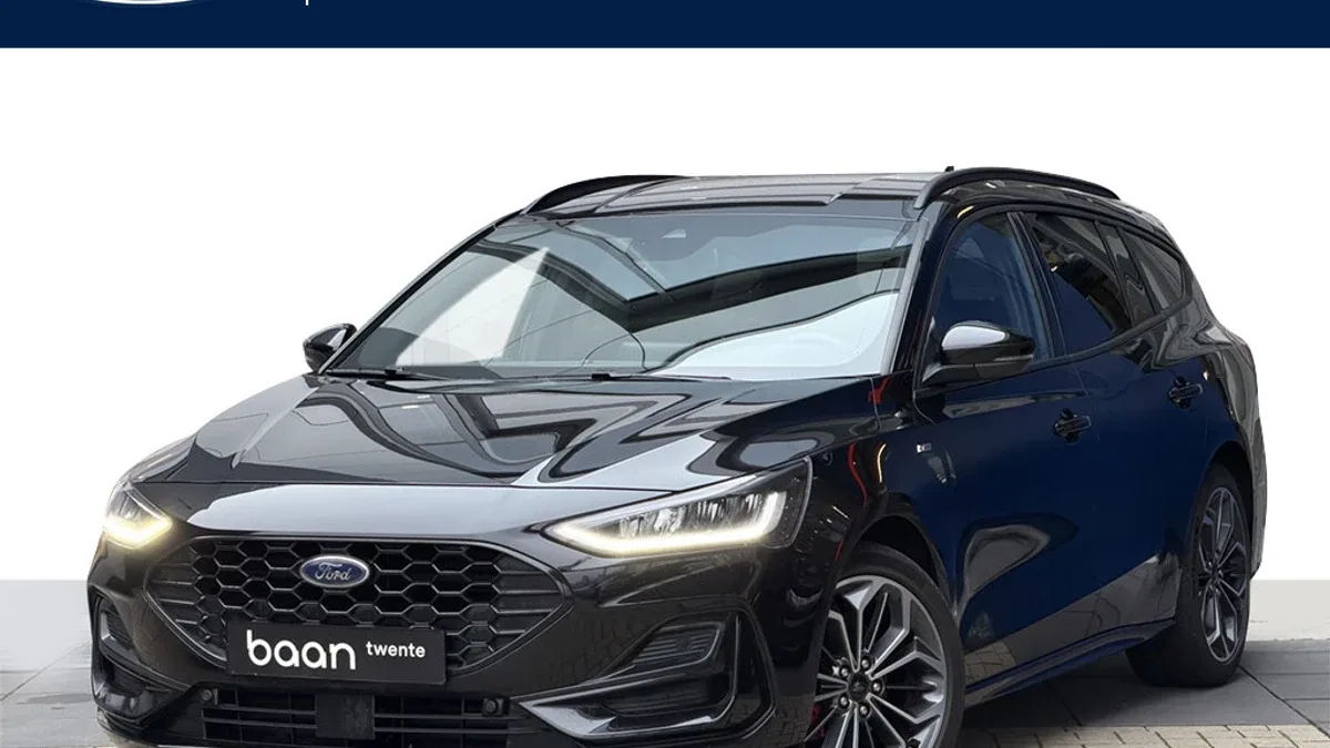 Ford Focus (2022) — foto 1