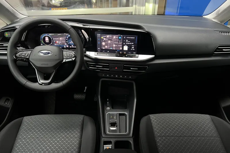 Ford Tourneo Connect (2025)