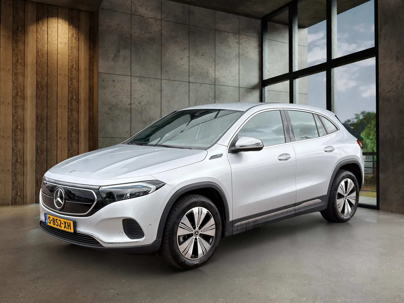 Mercedes-Benz EQA (2022) — foto 1