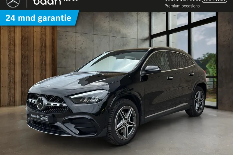 Mercedes-Benz GLA (2023)