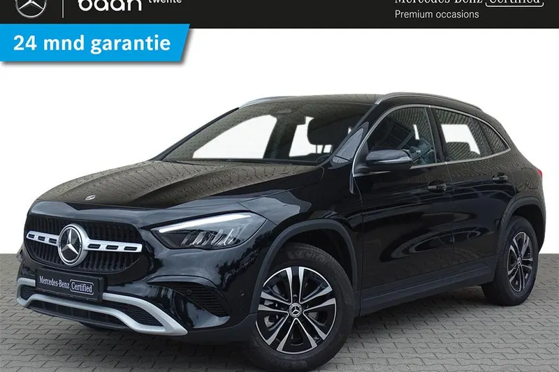 Mercedes-Benz GLA (2024)