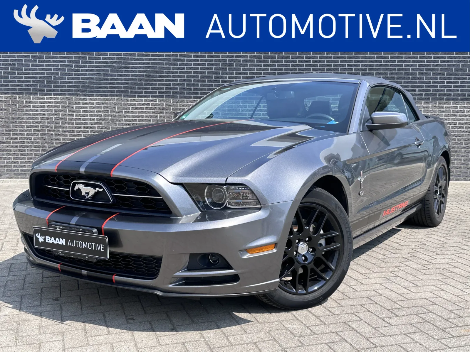 Ford Mustang (2010) — foto 1