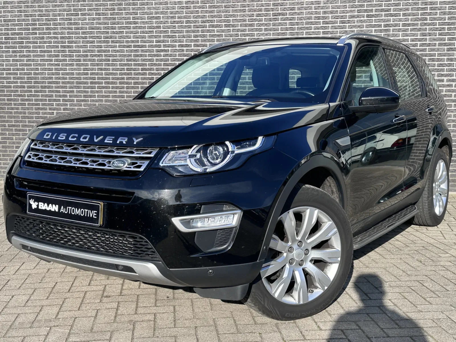 Land Rover Discovery Sport (2015) — foto 1