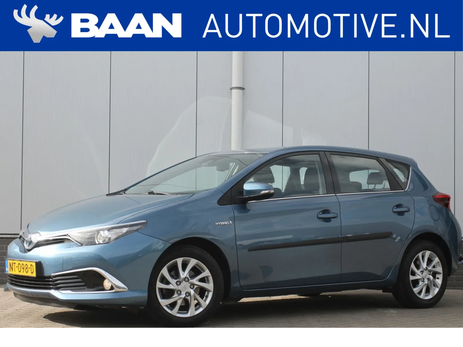 Toyota Auris (2015) — foto 1