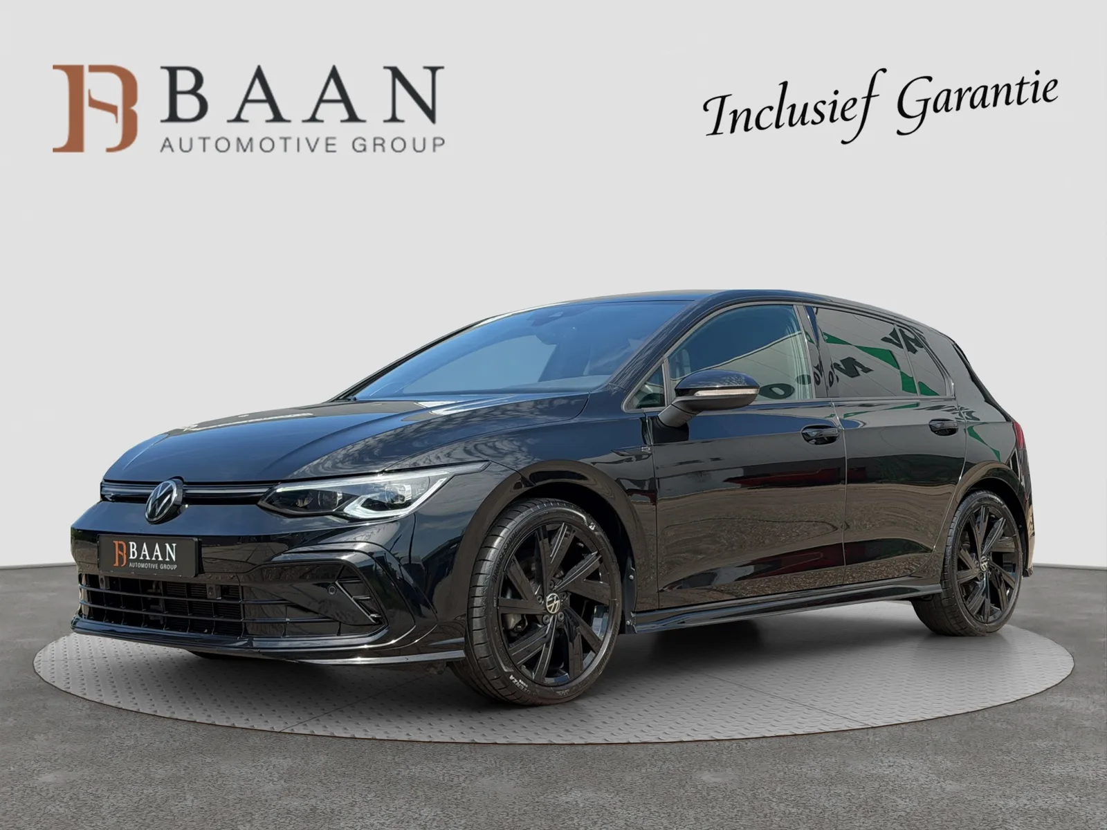 Volkswagen Golf (2024) — foto 1