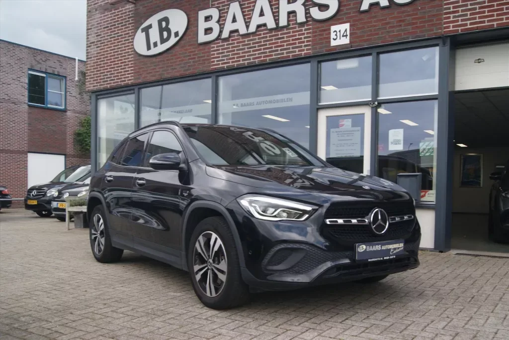 Mercedes-Benz GLA-Klasse (2020) — foto 1