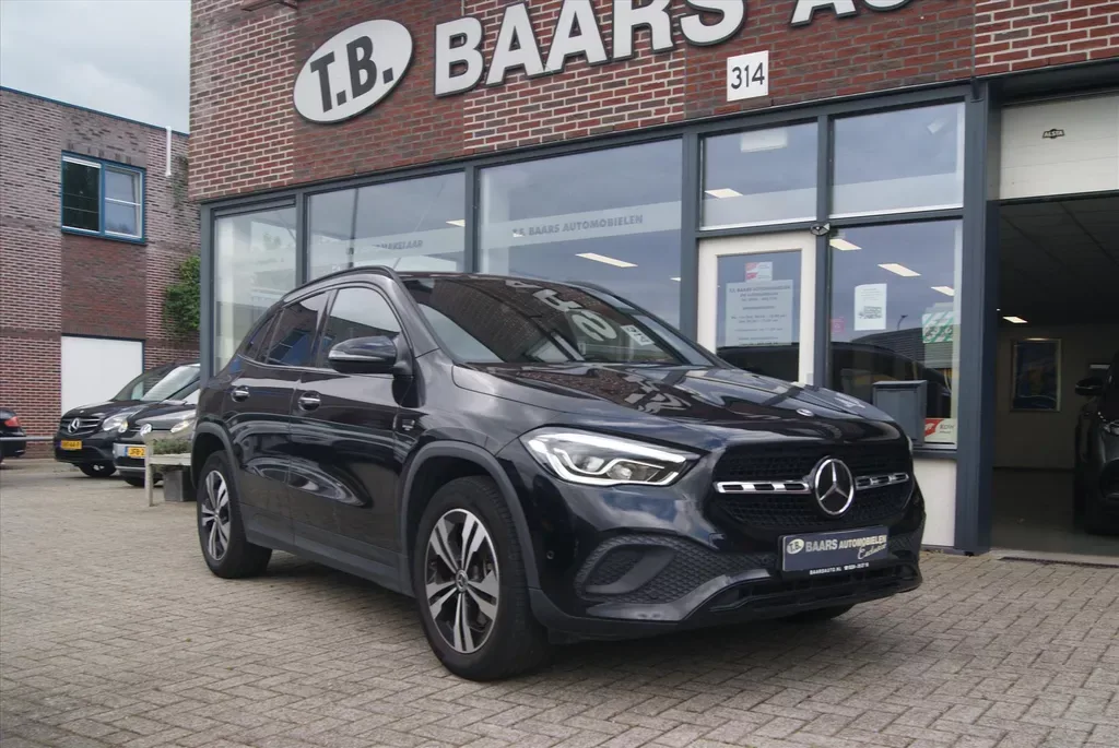 Mercedes-Benz GLA-Klasse (2020) — foto 1