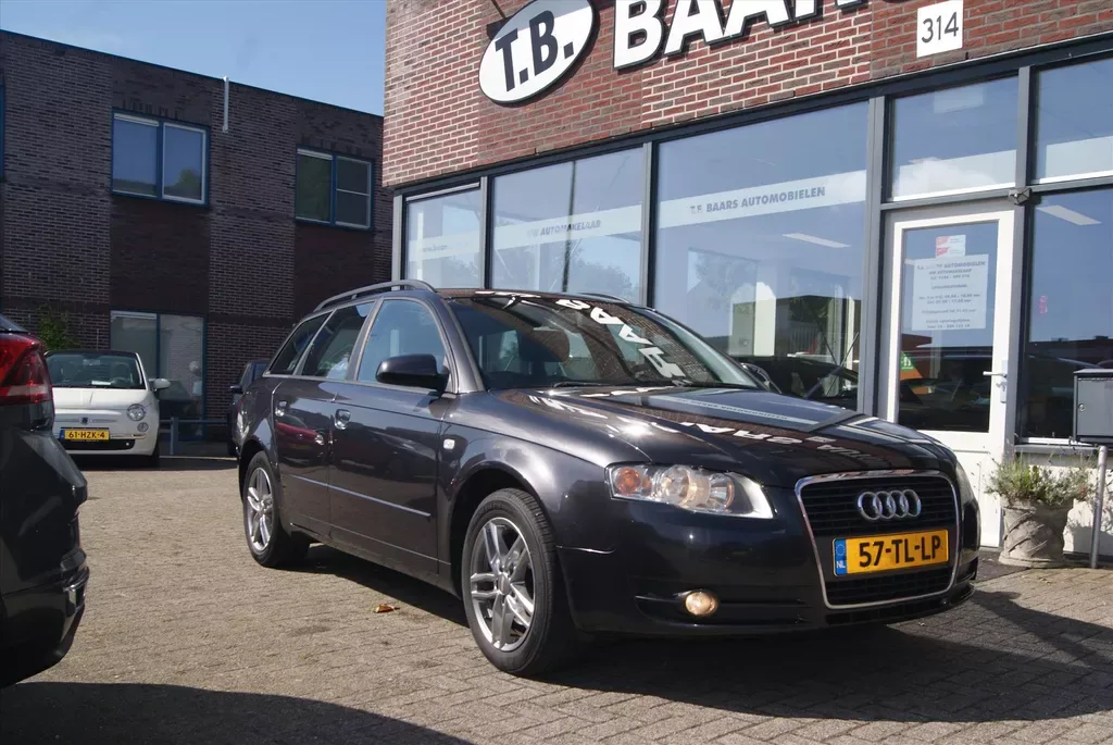 Audi A4 (2006) — foto 1