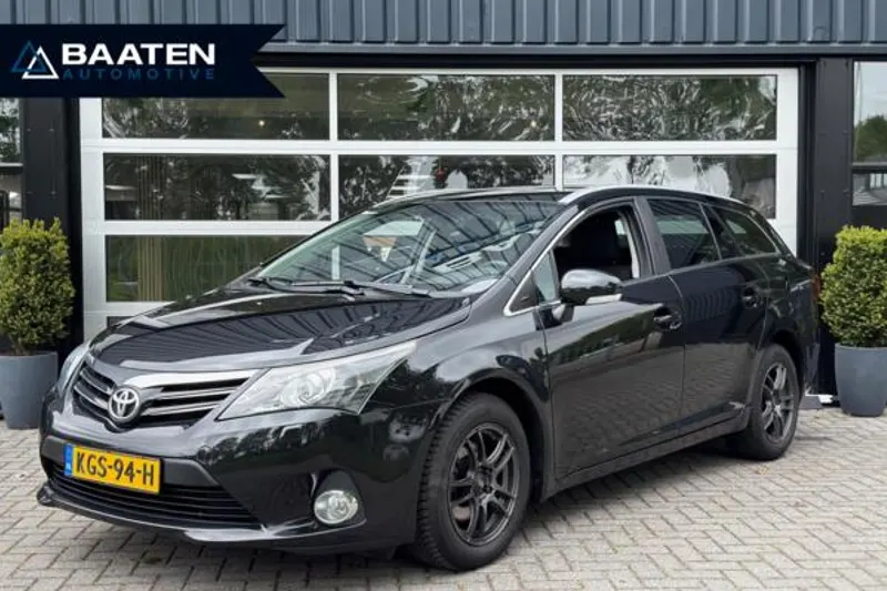 Toyota Avensis (2012)