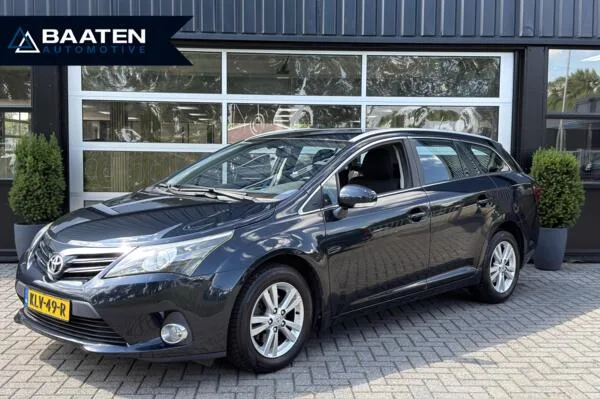 Toyota Avensis (2012) — foto 1