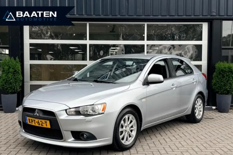 Mitsubishi Lancer (2012)